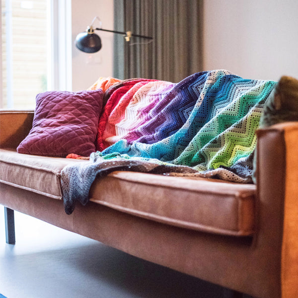 Zigzagdeken — gemaakt met 100 Kleuren Zigzag Deken Haakpakket (8)