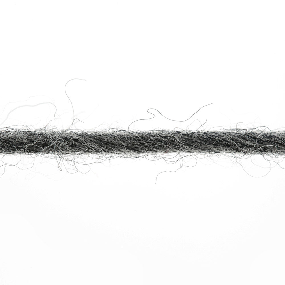 Lang Yarns Naturalis 0024 Grijs - sfeerbeeld van het garen