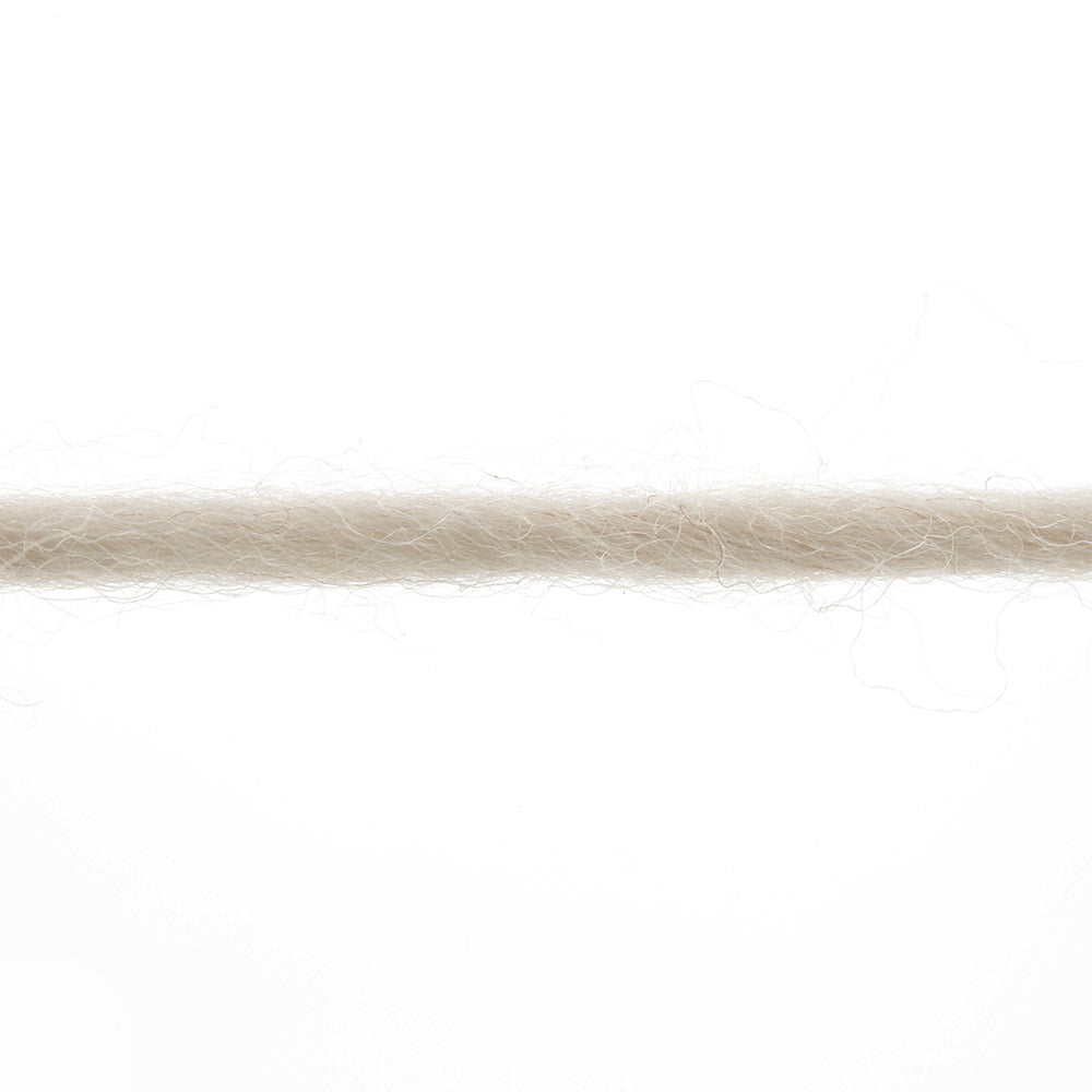 Lang Yarns Naturalis 0026 Beige - sfeerbeeld van het garen