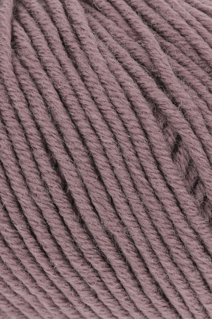Lang Yarns Merino 120 0148 Donker Oudpaars - close-up van de garenstructuur
