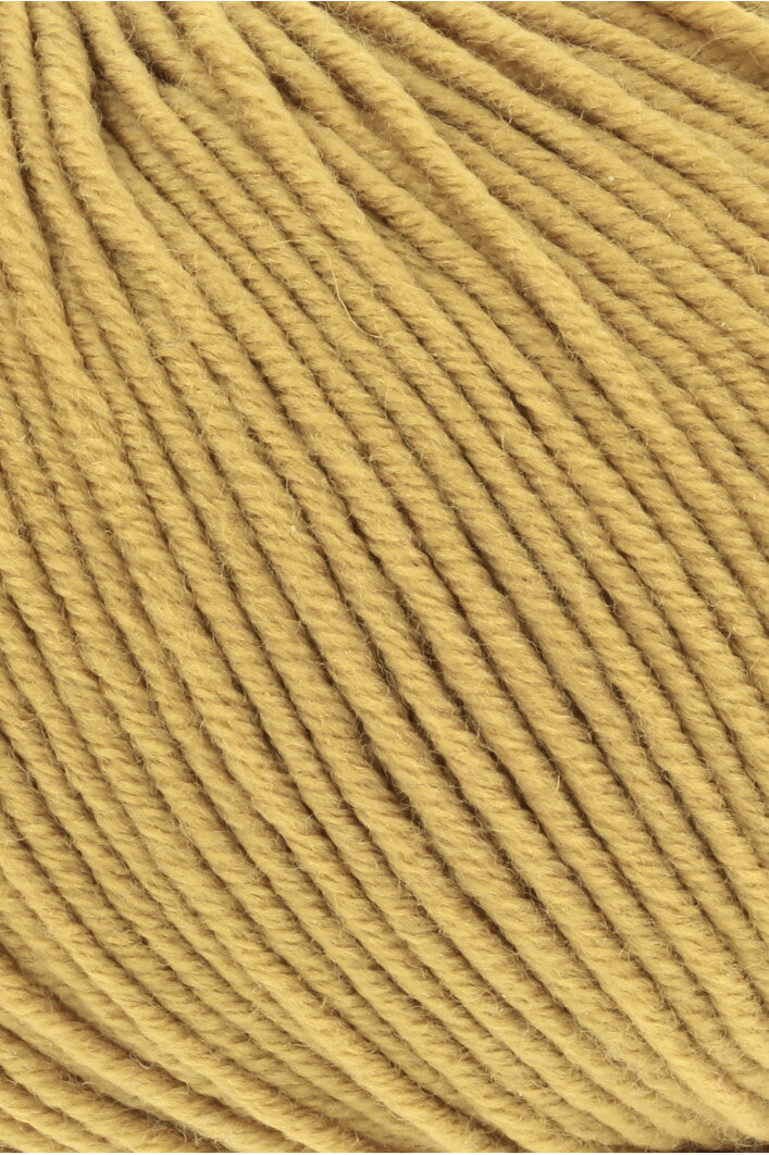Lang Yarns Merino 120 0150 Messing - close-up van de garenstructuur