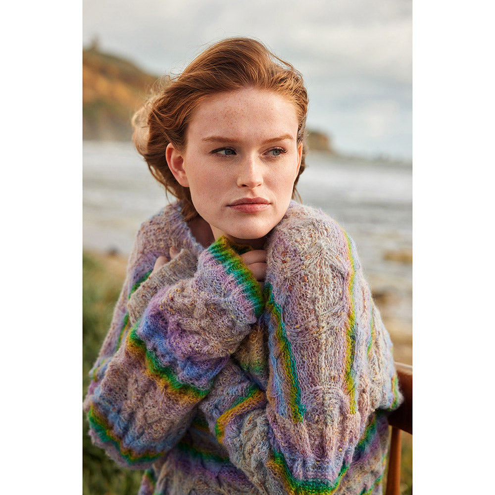 Lang Yarns Galaxy Punto 98 Guinevere - model met gebreide trui