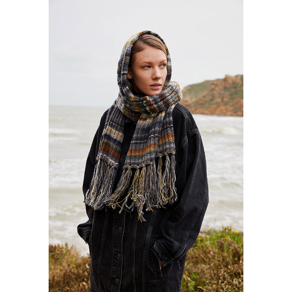 Lang Yarns Infinity 0008 Wijde Kust - model met gebreid vest