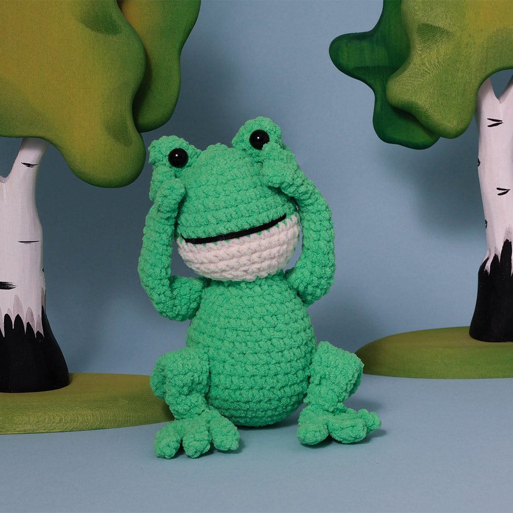 Herfstfestival yarnzoo — gemaakt met Amigurumi Herfstfestival - Kikker in Paddenstoel - Yarnzoo Haakpakket - inclusief patroon