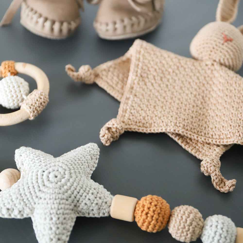 Rabbit — gemaakt met Baby kraampakket Unisex Haakpakket