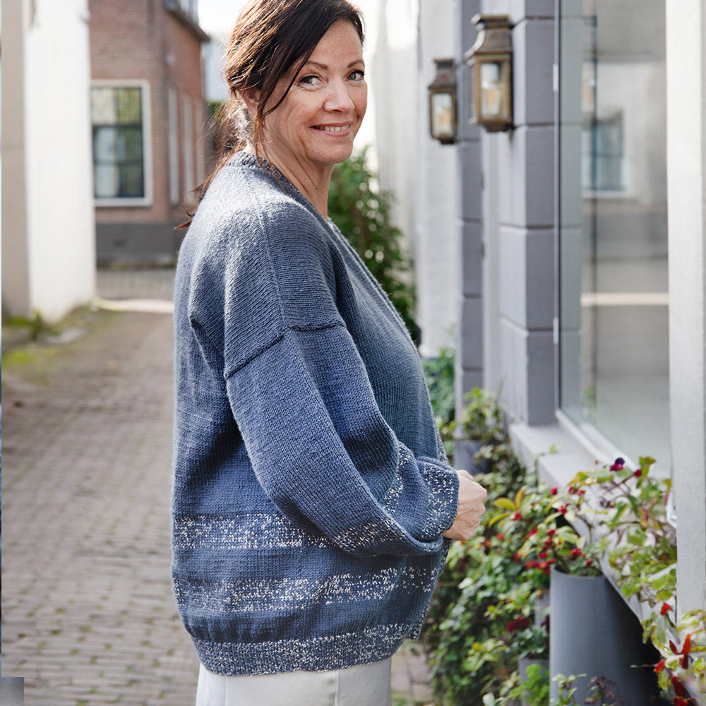 Grey — gemaakt met Vest Joy Glamour Breipakket