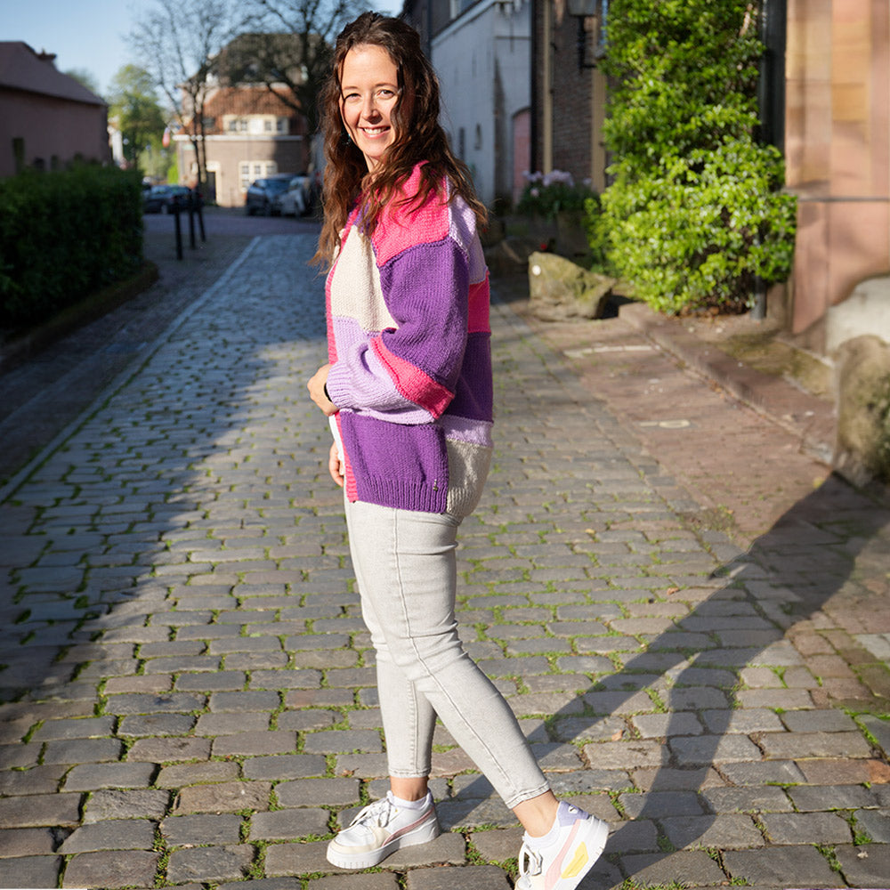Rose — gemaakt met Basis Vest Super Amazing Breipakket