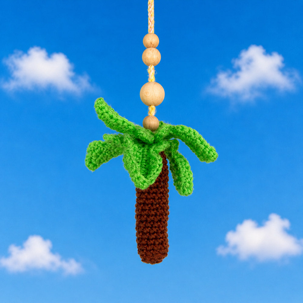 Beach vibes mobiel palmboompje blauwe lucht — gemaakt met Beach Vibes Mobiel Haakpakket