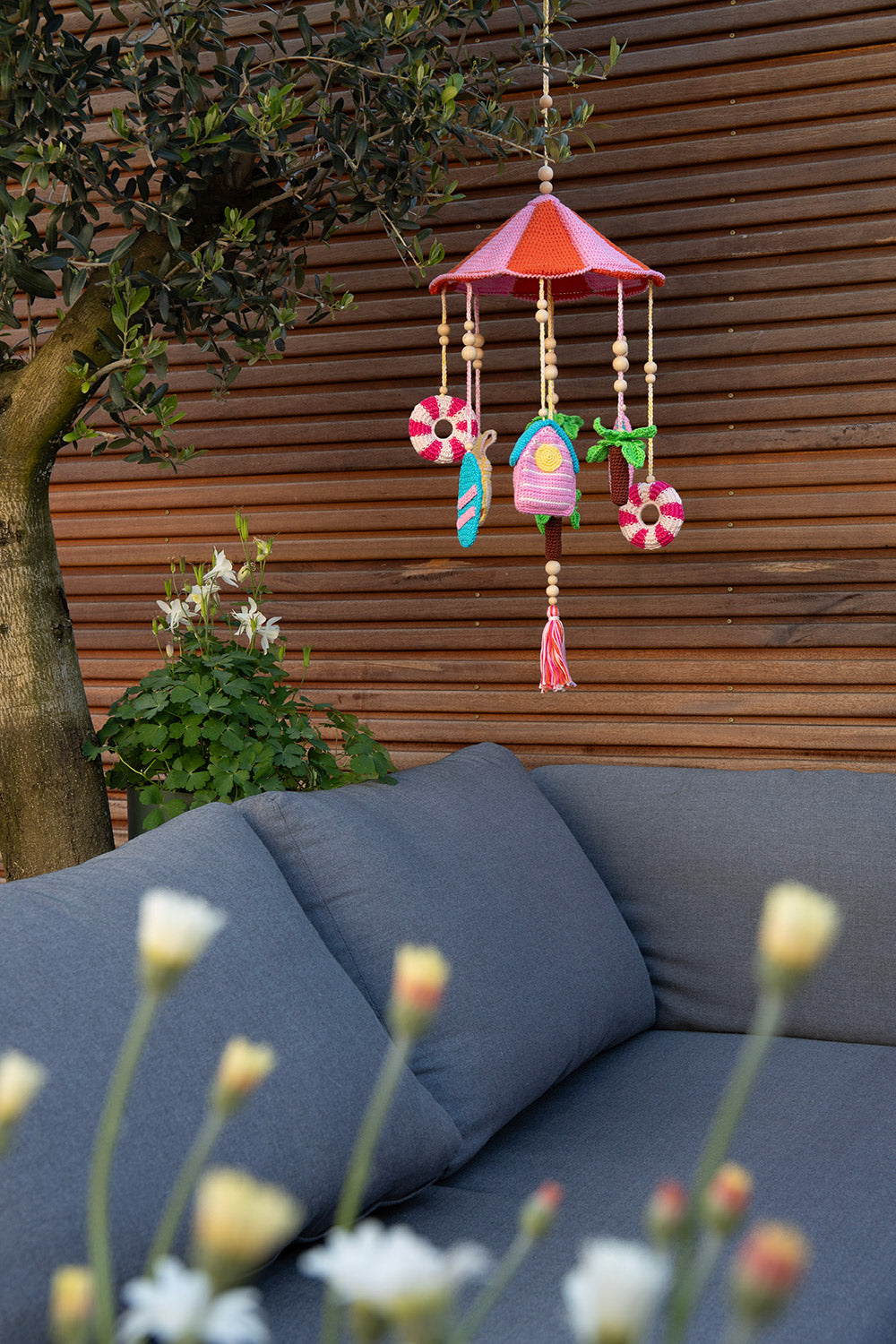Beach vibes mobiel — sfeerbeeld met Beach Vibes Mobiel Haakpakket