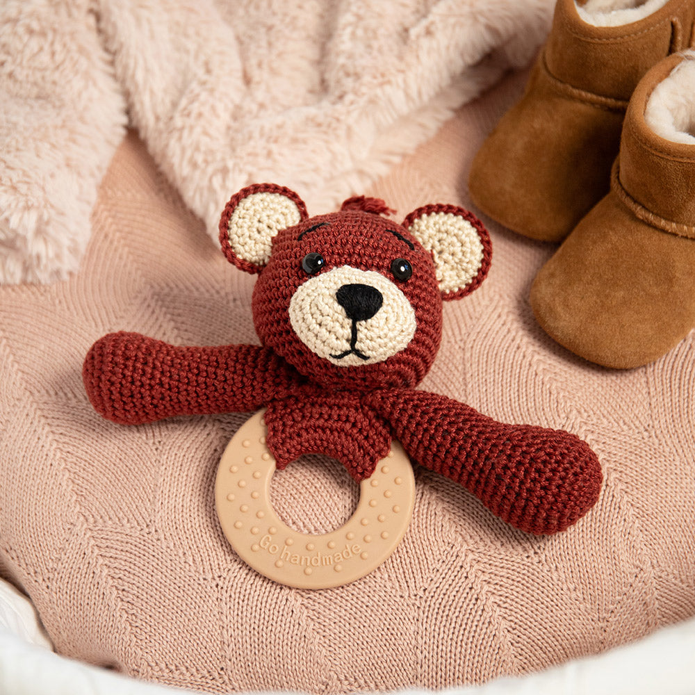 Babyspullen — gemaakt met Beer rammelaar – Go Handmade Sensory Kit Haakpakket