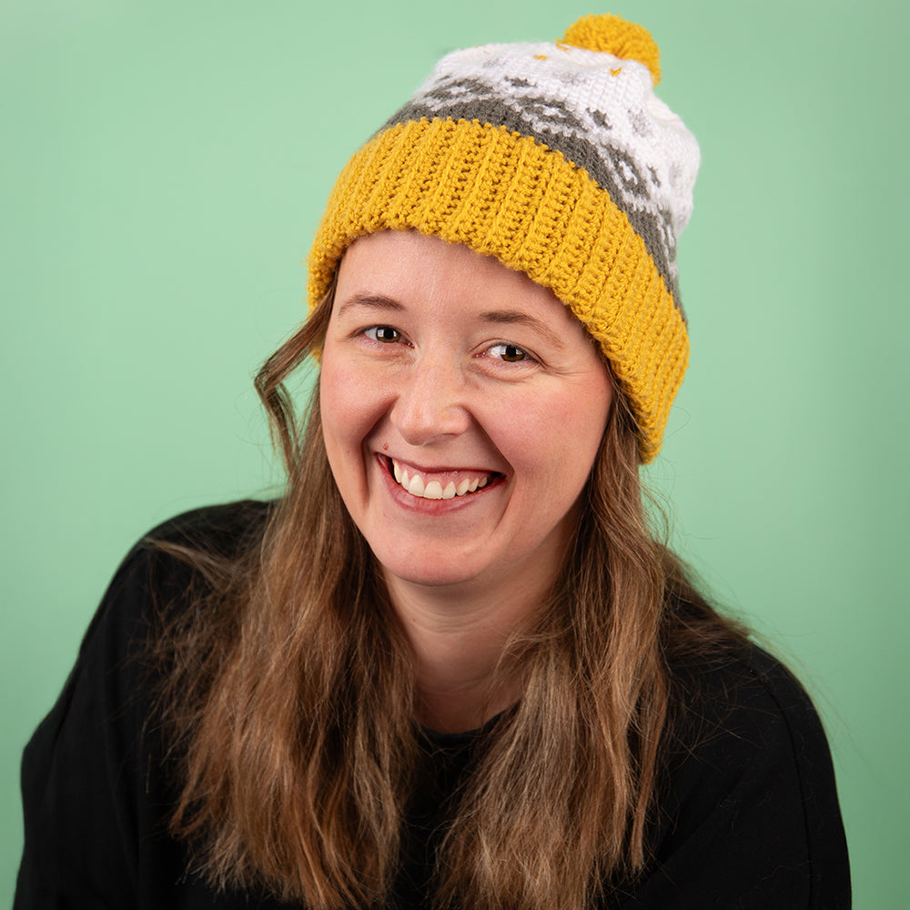 Muts — gemaakt met Bellwald Muts - Studio Madelaine - Haakpakket