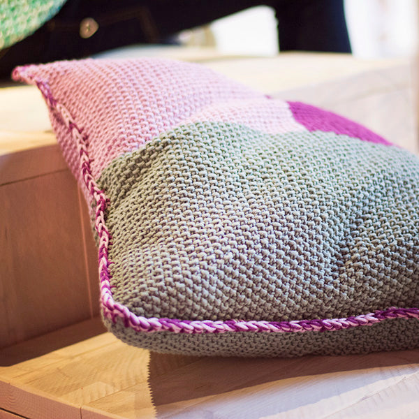 Kussen — gemaakt met Breipatroon Cotton Mix