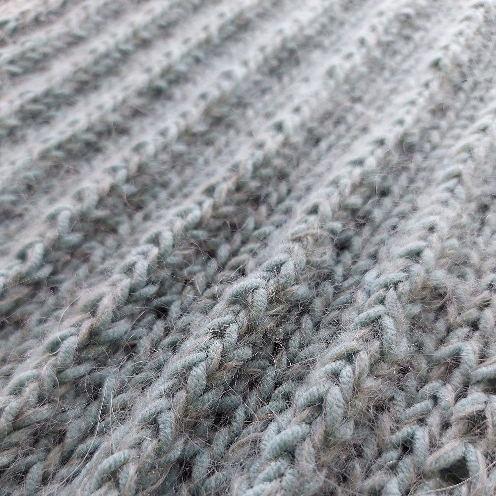 Detailfoto icord ribbels — gemaakt met Breipatroon Daisy Sjaal