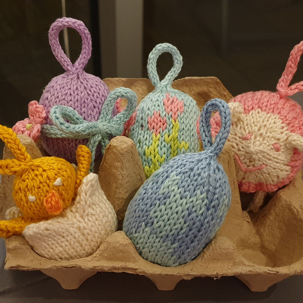 Fotos — sfeerbeeld met Breipatroon Made By Me Paashangers (4)