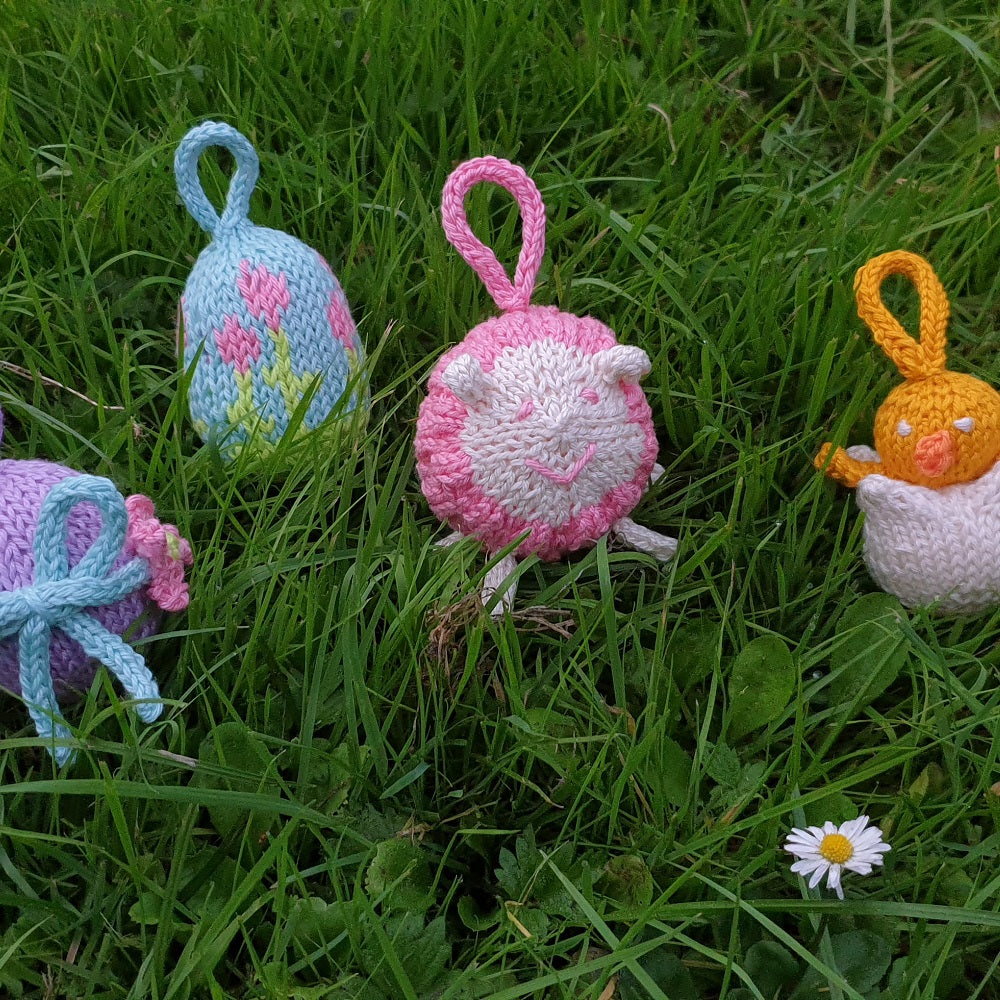 Fotos — sfeerbeeld met Breipatroon Made By Me Paashangers (5)