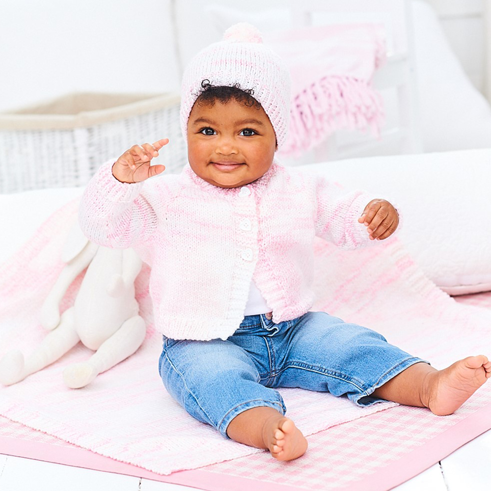 Cardigan hat blanket set — gemaakt met Breipatroon Stylecraft Sweet Dreams Baby Cardigan, Hat & Blanket