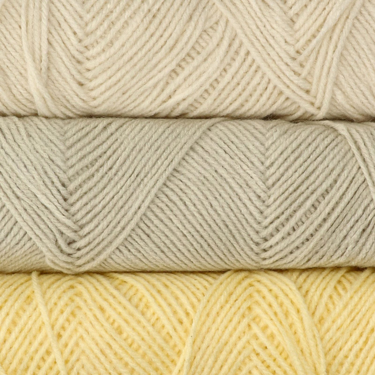Budgetyarn Acrylic DK 004 Birch (3)