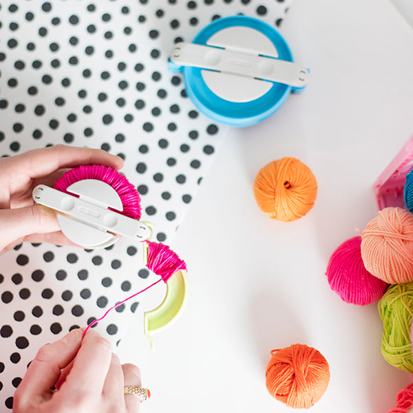 Ponponmaker — gemaakt met Clover Pompon Maker L (2)