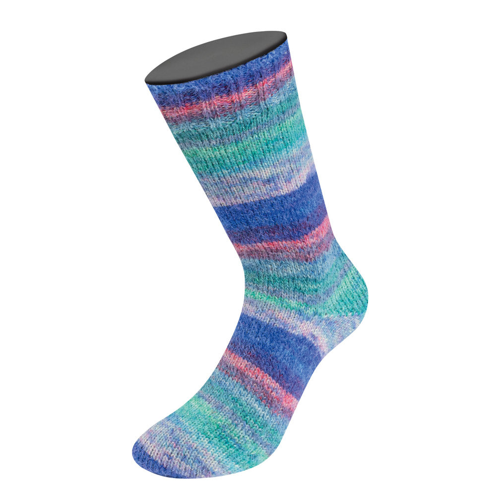 Lana Grossa Cosy Socks Dream 252 Blauwviolet / Roze / Licht- / Hemelsblauw / Jade / Turquoise / Lichtrood / Roodviolet - detailfoto van het kleurverloop en draadstructuur - Lana Grossa Cosy Socks Dream 252 Blauwviolet/Roze/Licht-/Hemelsblauw/Jade/Turquoise/Lichtrood/Roodviolet