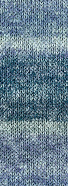 Lana Grossa Cosy Socks Dream 254 Rook- / Grijs- / Licht- / Staalblauw / Lichtgrijs / Grijs - sfeerfoto van het multicolour sokkengaren - Lana Grossa Cosy Socks Dream 254 Rook-/Grijs-/Licht-/Staalblauw/Lichtgrijs/Grijs