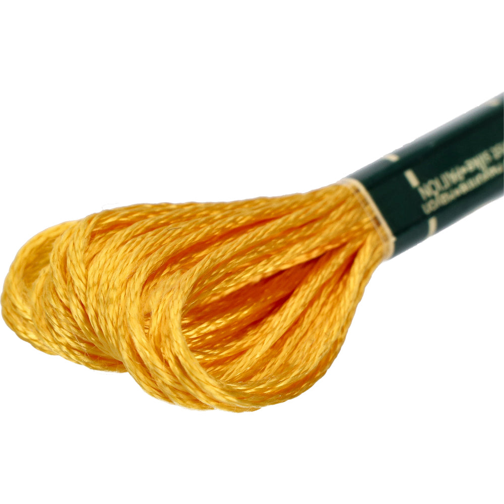 DMC 1008F Mouliné Satin Borduurgaren 8m S3820 (2)