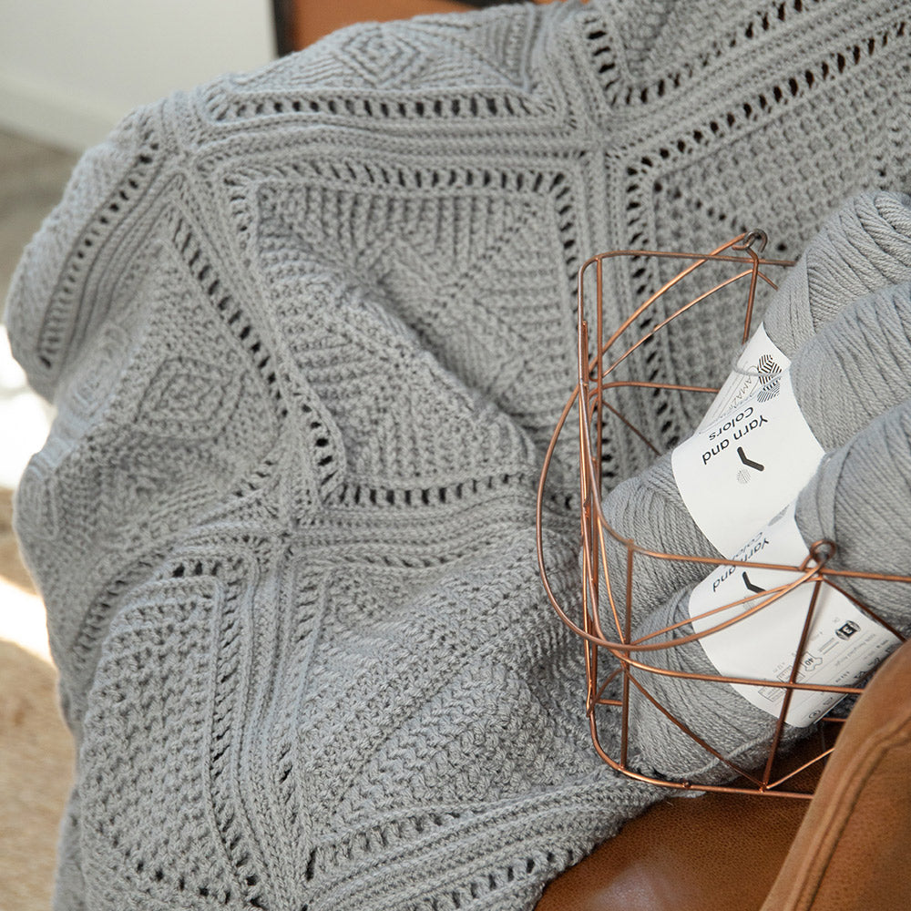 Grey — gemaakt met Droomdeken 8.0 CAL (haken) Yarn and Colors Joy (2)