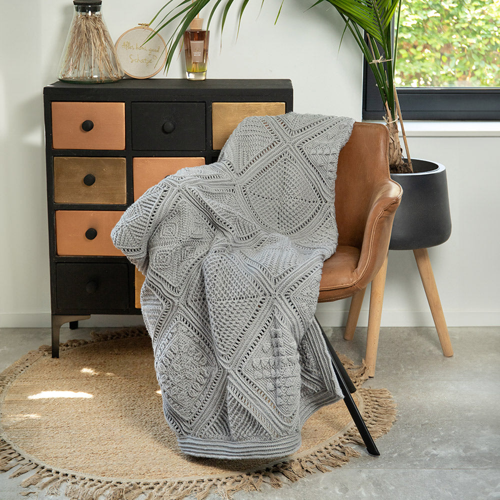Grey — gemaakt met Droomdeken 8.0 CAL (haken) Yarn and Colors Joy