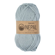 Drops Nepal Uni Colour 7120 Lichtgrijs/Blauw