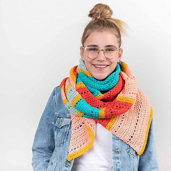 Kleurrijke zomersjaal — gemaakt met Durable Cosy Extra Fine