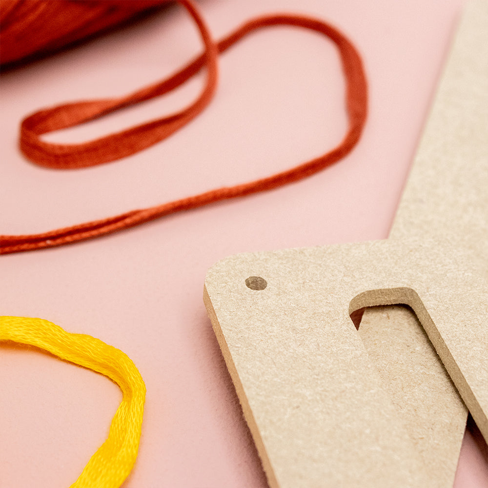 Sfeerbeeld met Durable MDF Wandhanger 50x5cm (2)