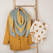 Haakpatroon Yarn and Colors Elegant Diamond Bobble Shawl (Digital)