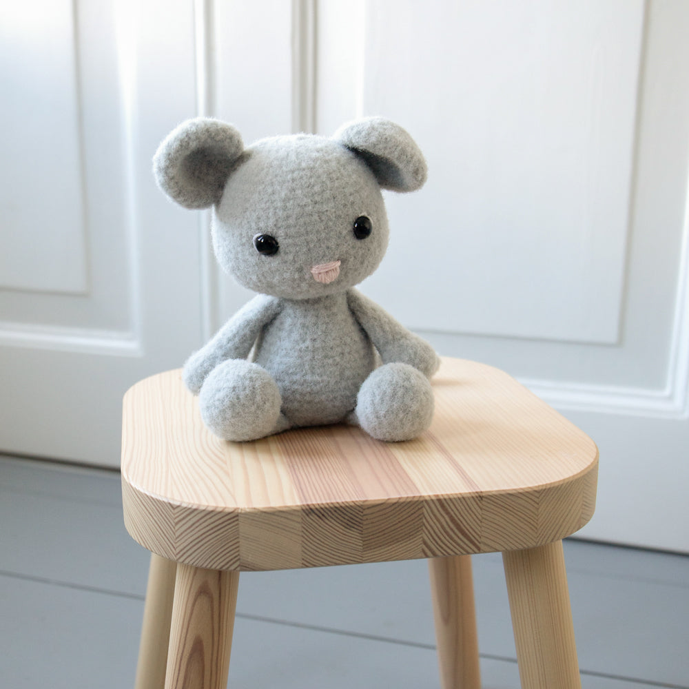 Safari — gemaakt met Felt-It Muis Haakpakket