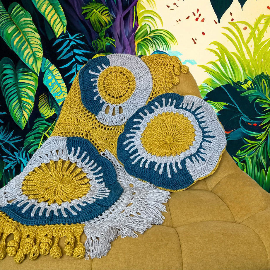 Fb cushion — gemaakt met Floral Blooms Cushion All Cushions Haakpakket - The Queen of Loops