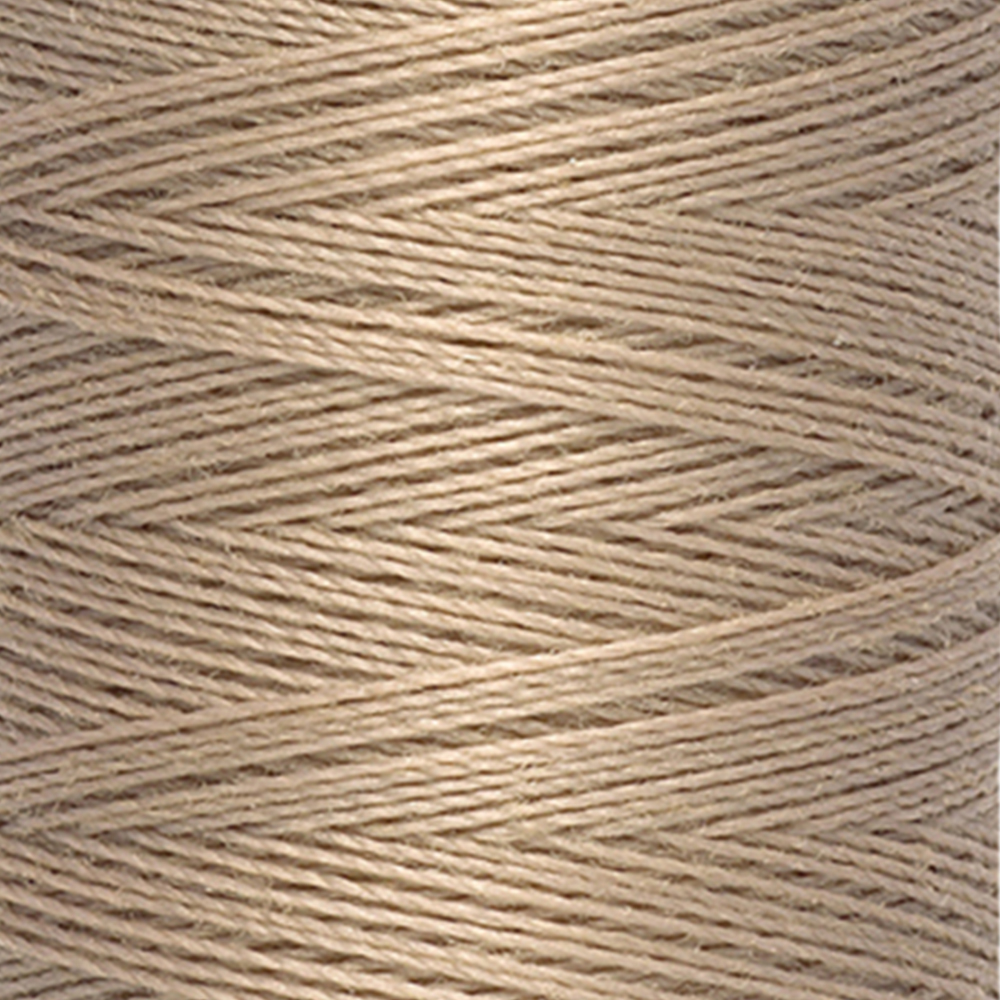 Detail — gemaakt met Gütermann Polyester Nähgarn 200m 215
