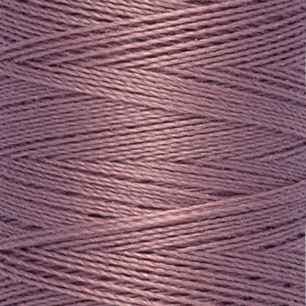 Detail — gemaakt met Gütermann Polyester Nähgarn 200m 52