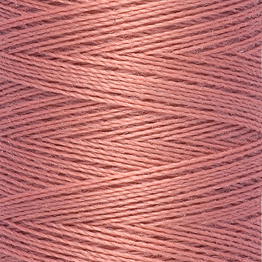 Detail — gemaakt met Gütermann Polyester Nähgarn 200m 79