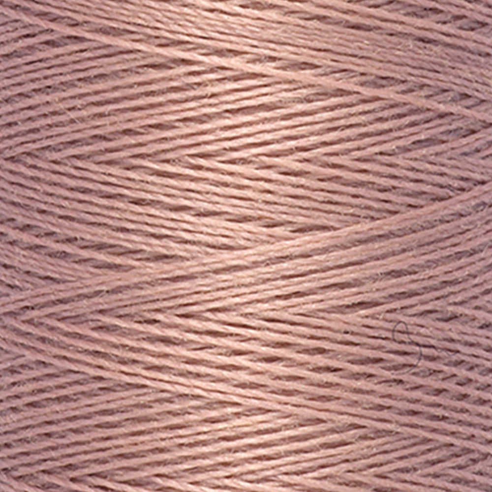 Detail — gemaakt met Gütermann Polyester Nähgarn 200m 991