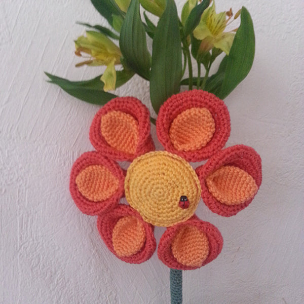 Sfeerbeeld met Haakpatroon Bloem Lilly (3)