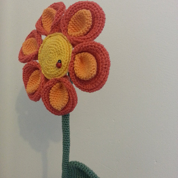 Voorkant schuin — gemaakt met Haakpatroon Bloem Lilly