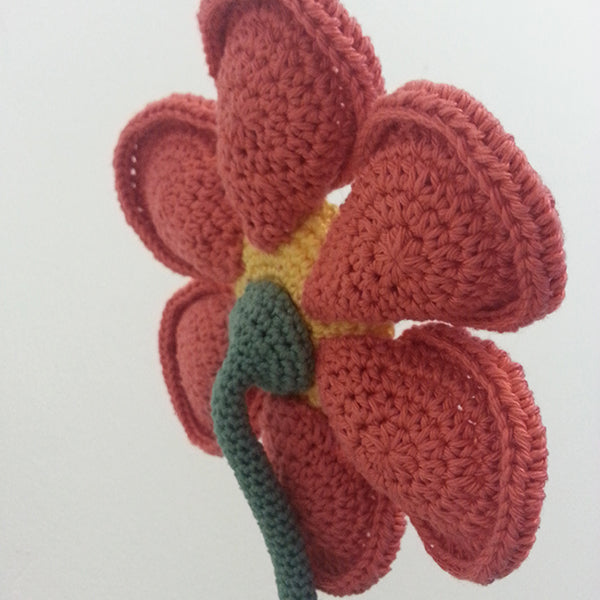 Zijkant achterkant — gemaakt met Haakpatroon Bloem Lilly