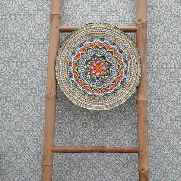 Opdracht thessakockelkorn — sfeerbeeld met Haakpatroon Bloemen Mandala (2)