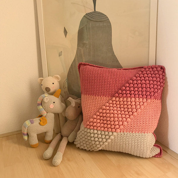 Haakpatroon Bobbles and Stripes Kussen