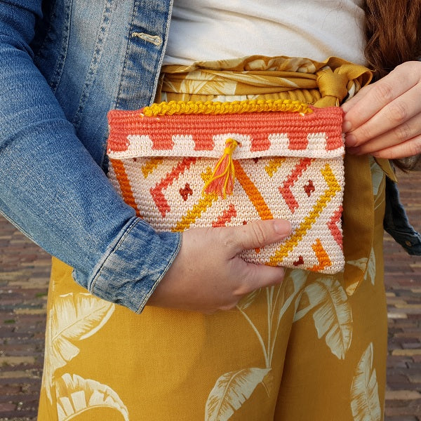 Clutch — gemaakt met Haakpatroon Clutch Geo
