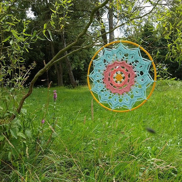 Sfeerq — sfeerbeeld met Haakpatroon Dageraad Mandala