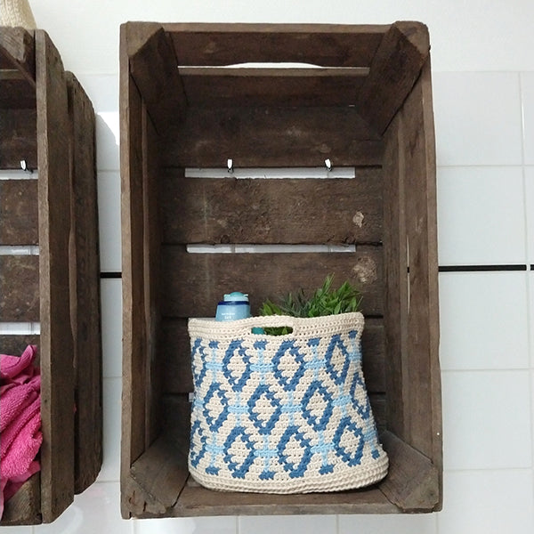 Dbbsfeer — sfeerbeeld met Haakpatroon Delfts Blauw Badkamer Mandje