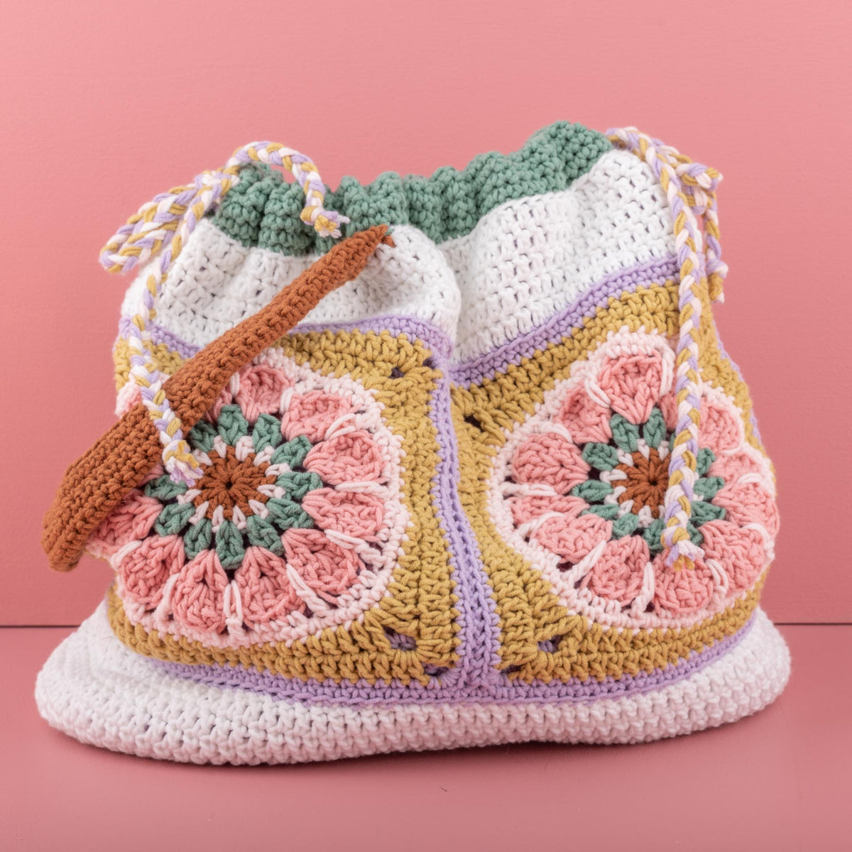 Grannys project bag — gemaakt met Haakpatroon Granny’s Project Bag