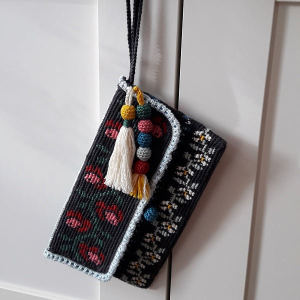 Clutch — gemaakt met Haakpatroon Happy Holidays Clutch