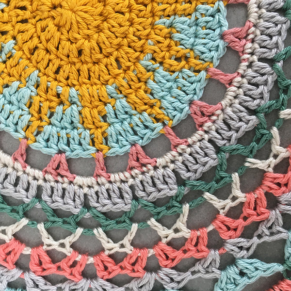 Haakpatroon Here comes the Sun Mandala (2)