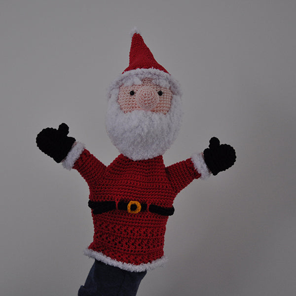 Kerstman voorkant — gemaakt met Haakpatroon Kersthandpoppen Rudolph met de kerstman