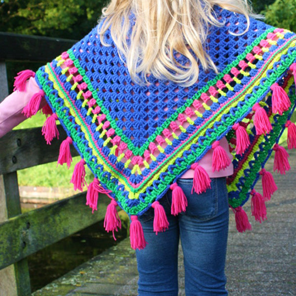 Kinderponcho — gemaakt met Haakpatroon Kinderponcho